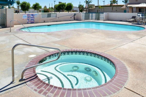 M STAR INN AND SUITES BLYTHE (Blythe)